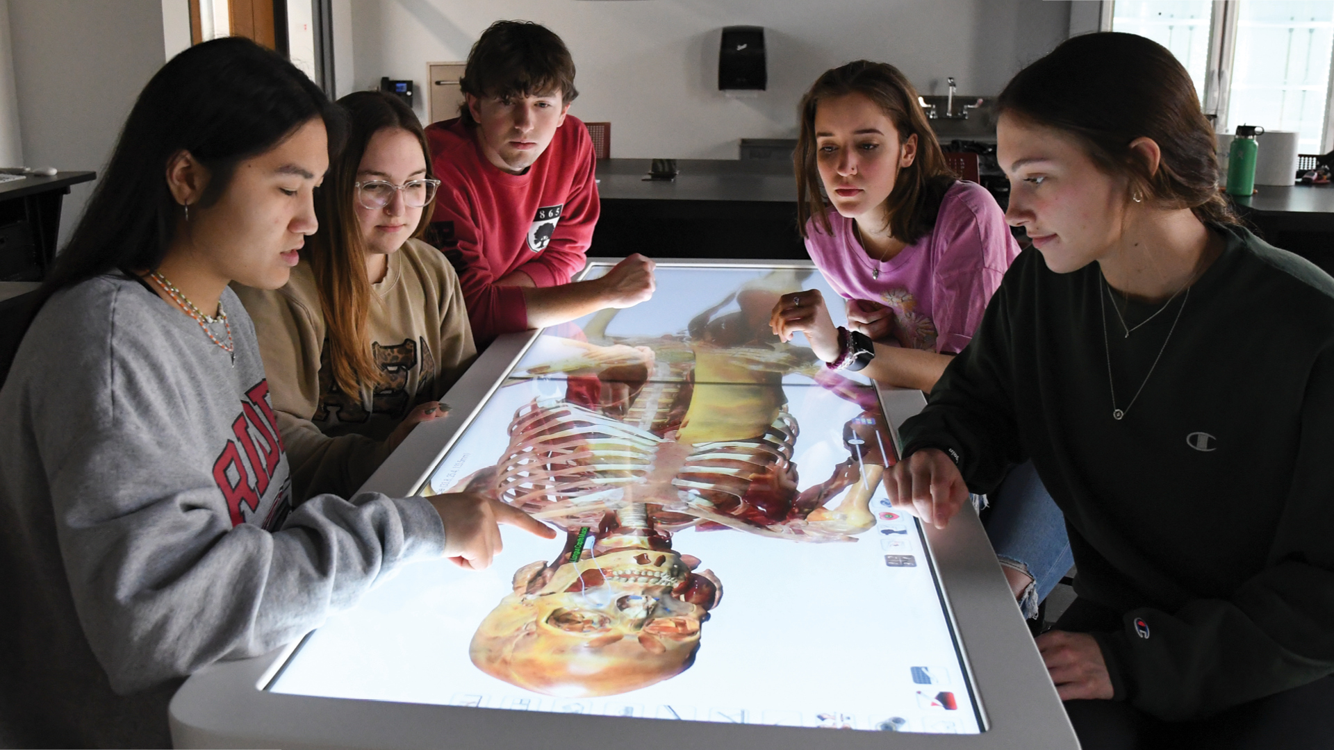 Students using Anatomage table