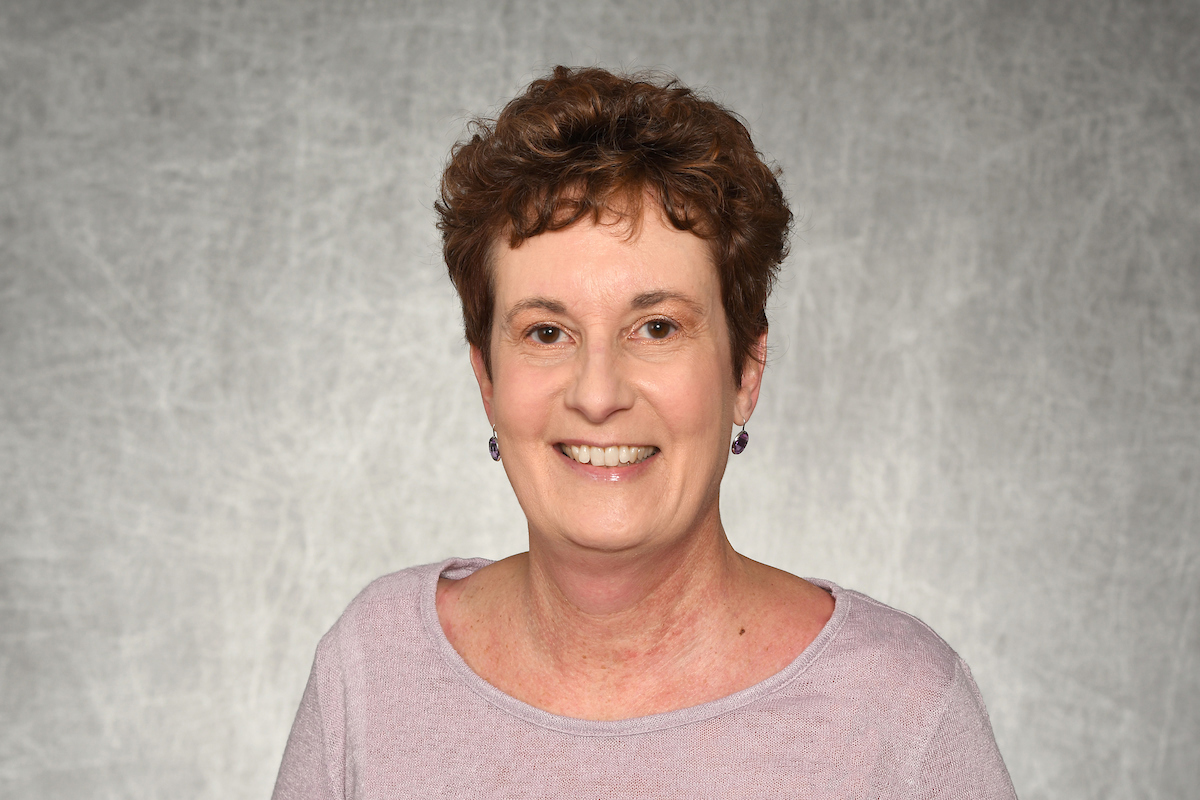 Karen Gischlar Headshot