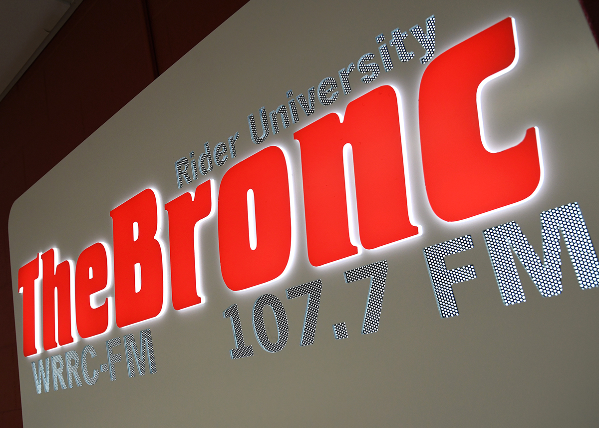 107.7 The Bronc