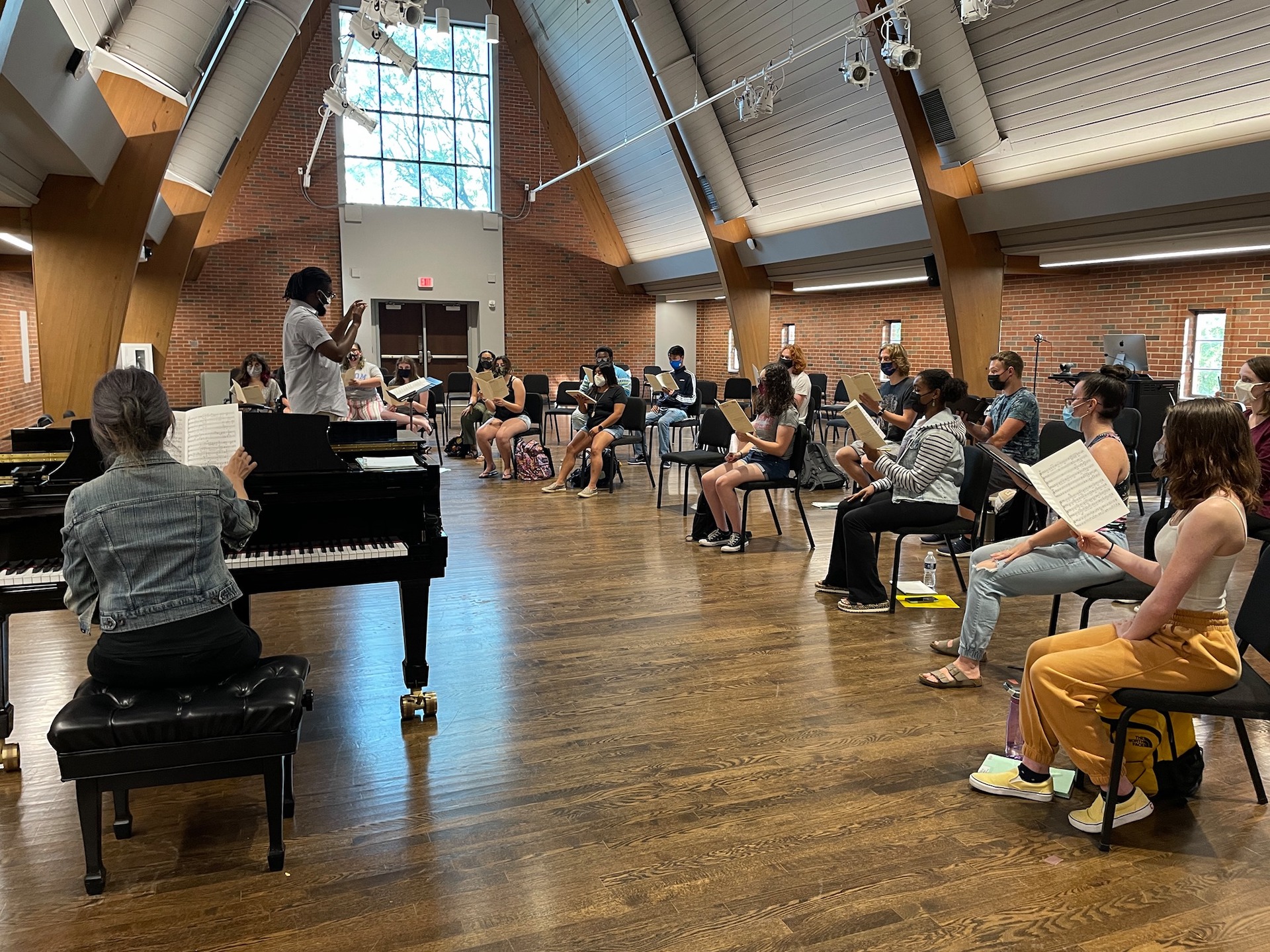Vocal Institute students rehearse in Gill Chapel