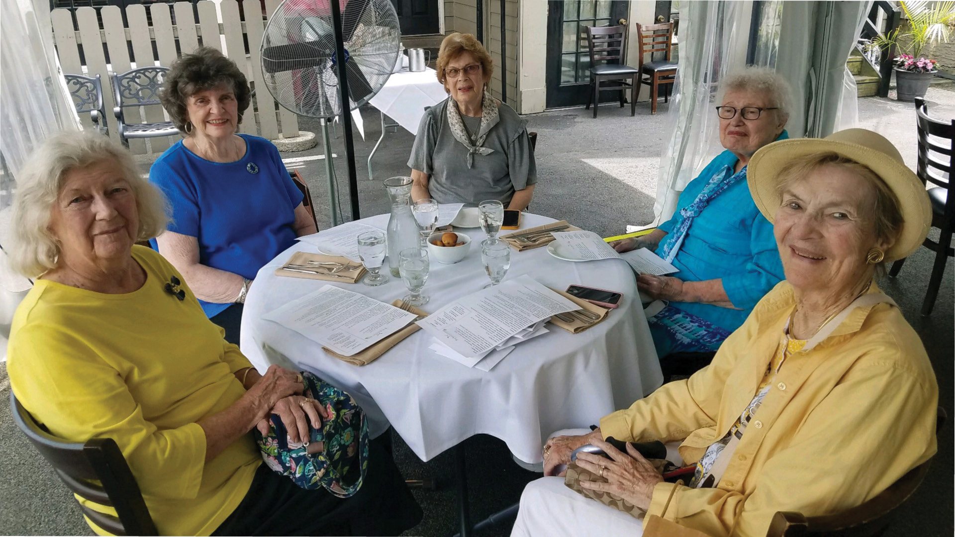 Sigma Iota Chi sisters lunch