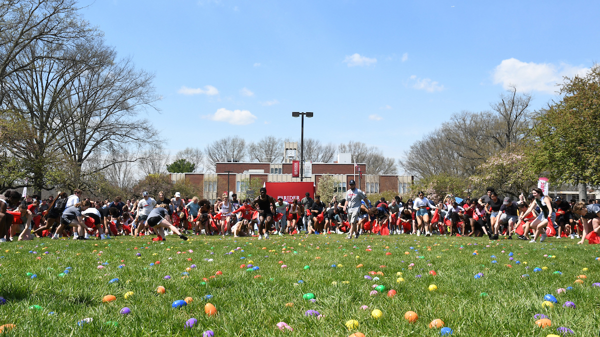 107.7 The Broncs' Eggscellent Egg Hunt