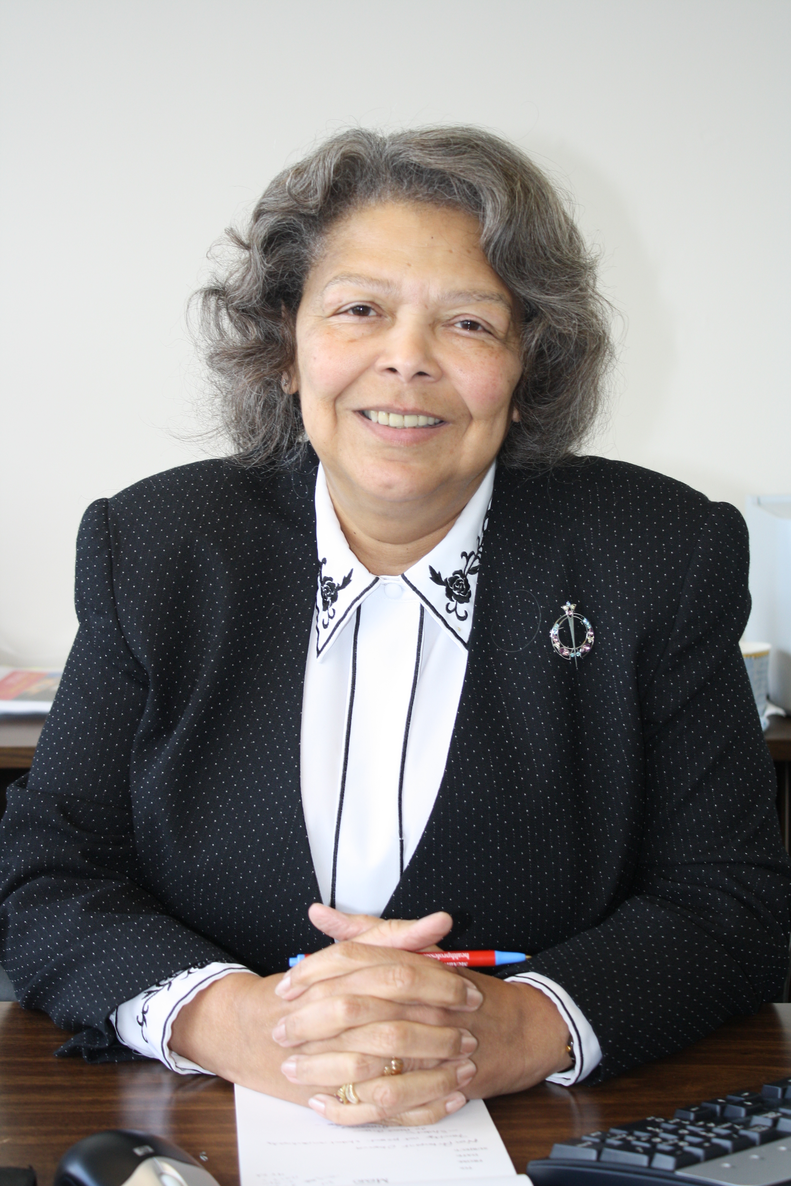 Judith Lewis headshot