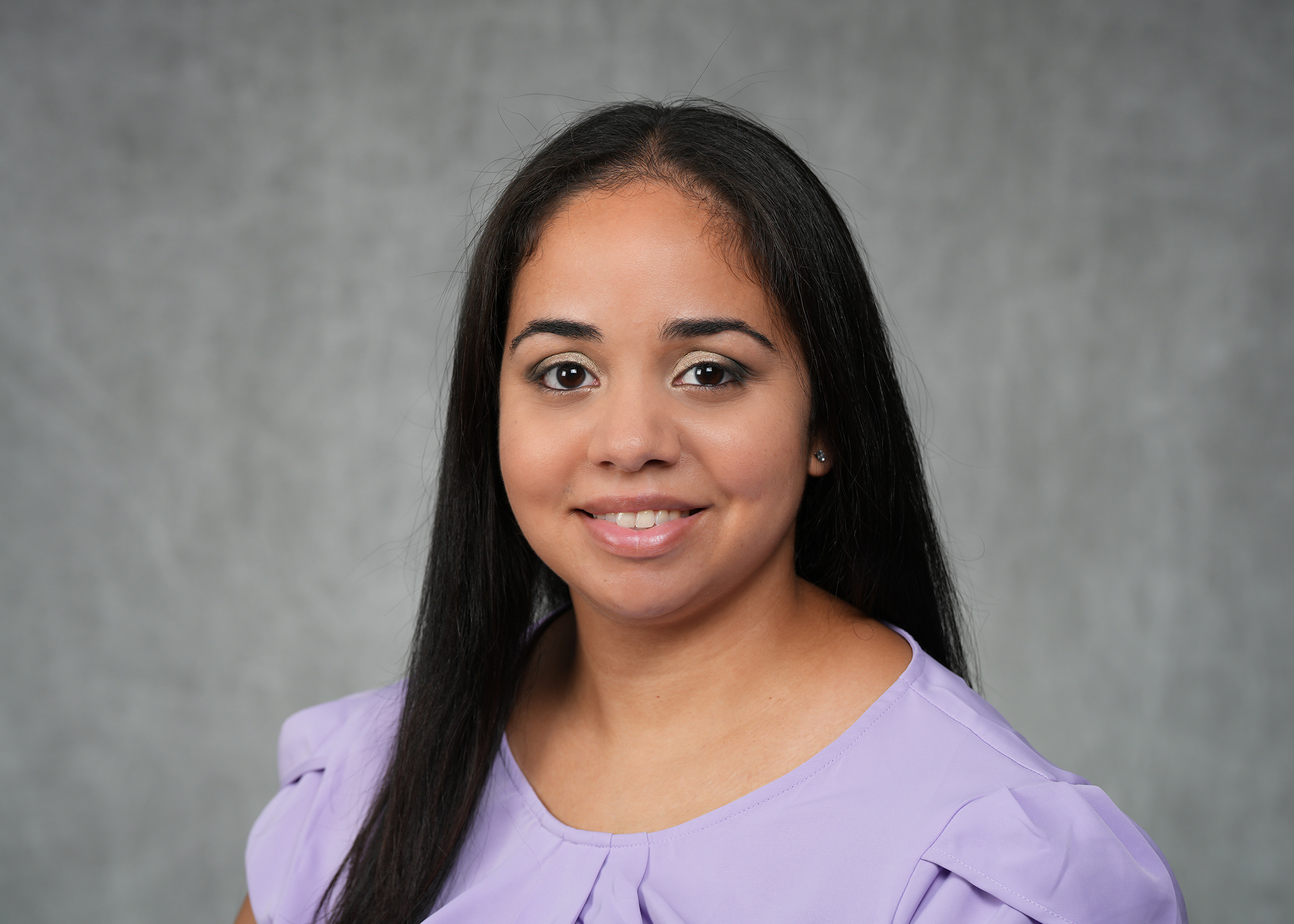 Stephanie Barrios Headshot