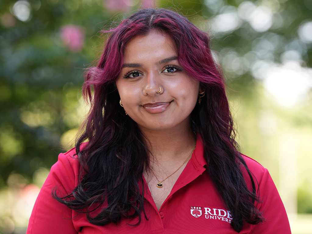 Astrid Uddin headshot