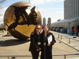 MUN-2008_outside_UN.jpg