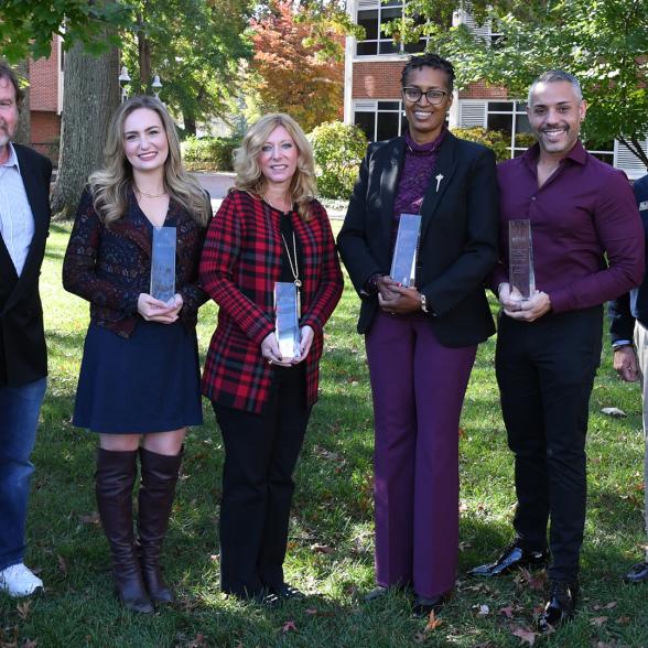 2021 alumni awards recognize career accomplishments, distinguished service 