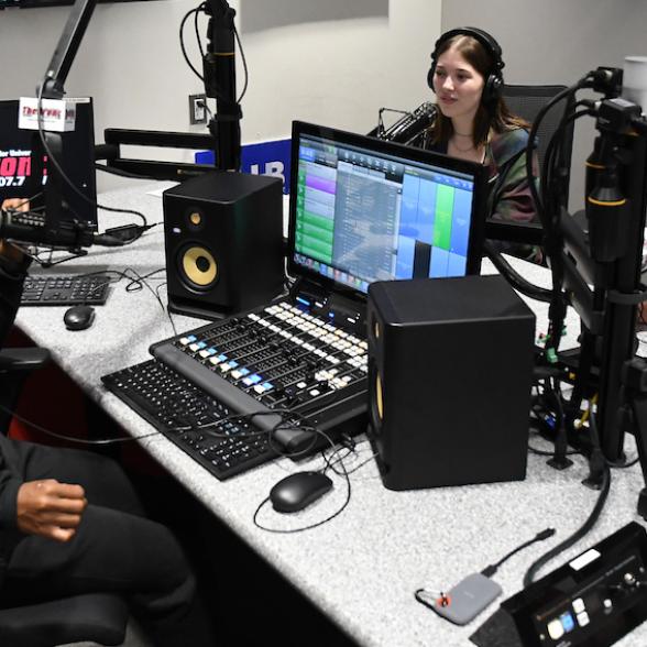 1077 the bronc studio