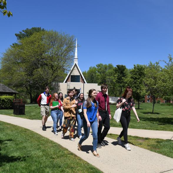 Students walk to class near Gill Chapel