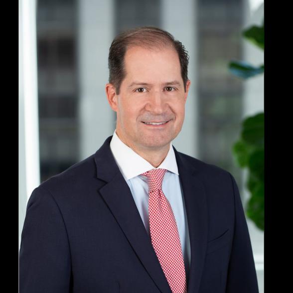 Chris Dumont ’96, a private bank market executive at Bank of America, received a NJBIZ Leaders in Finance award 