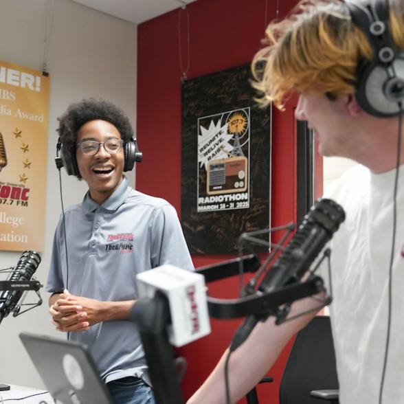 Students from 107.7 the Bronc