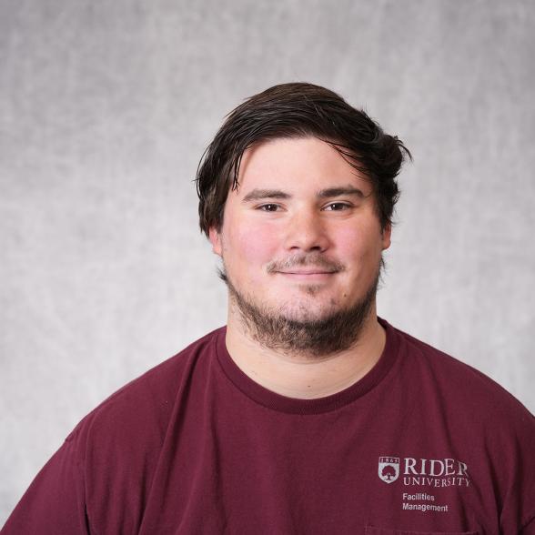 Cole Remely headshot