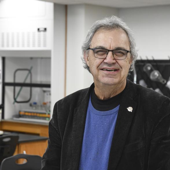 Dr. Jonathan Yavelow
