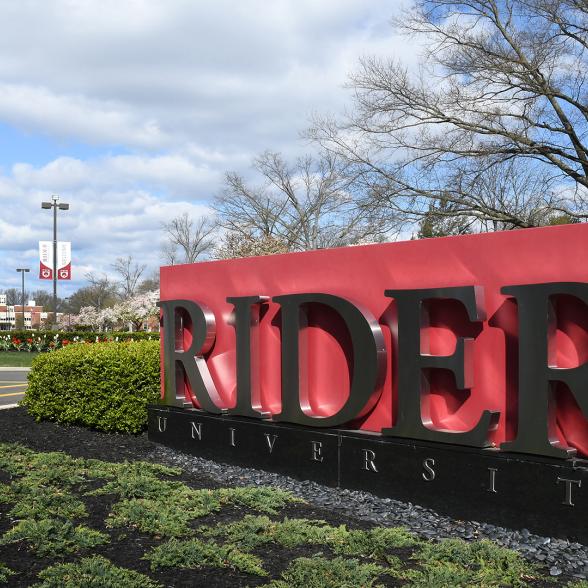 Rider University's main entrance