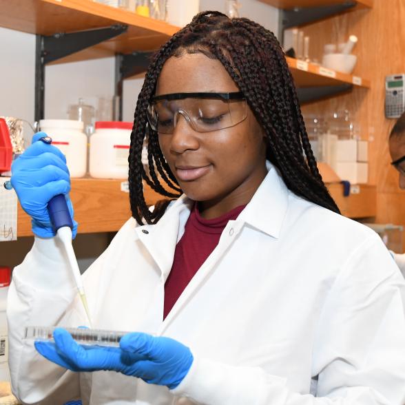 Rider science student in the lab
