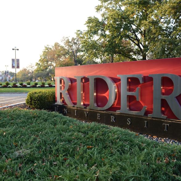Rider entrance sign
