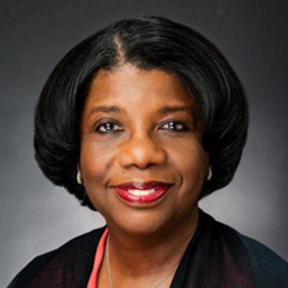 1819COM_RiderMagFA18_Alumni_Newsmaker-Saunders_400x250.jpg