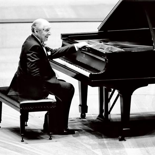 Hero_Horowitz_Steinway_0.jpg