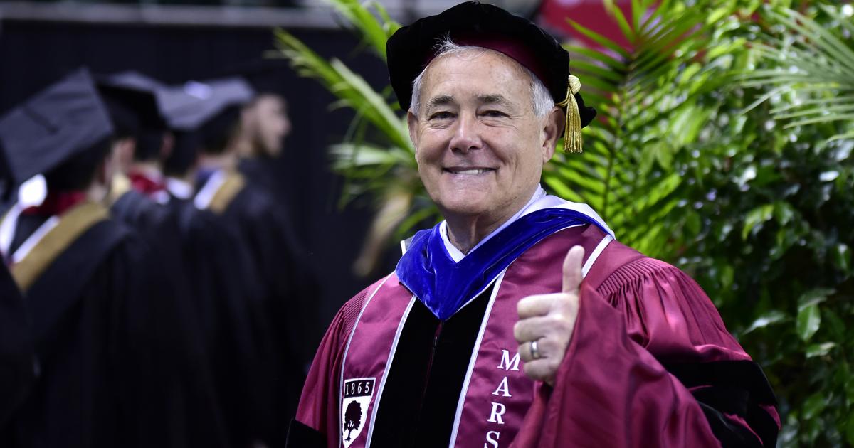 Former students pay tribute to popular education teacher upon ...