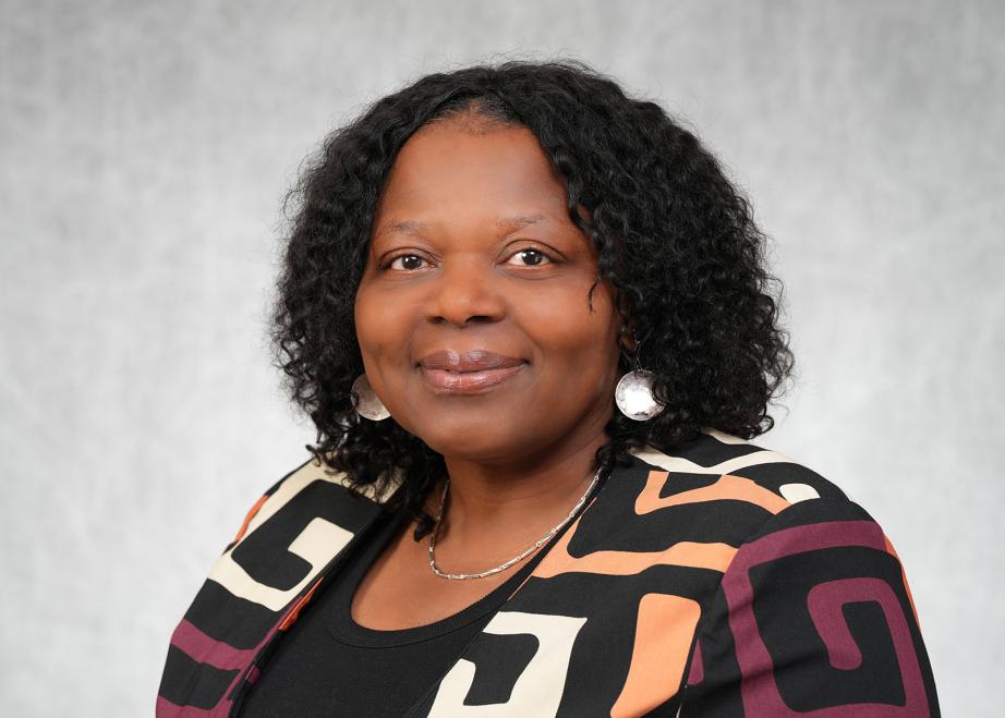 Cheri Thompson headshot