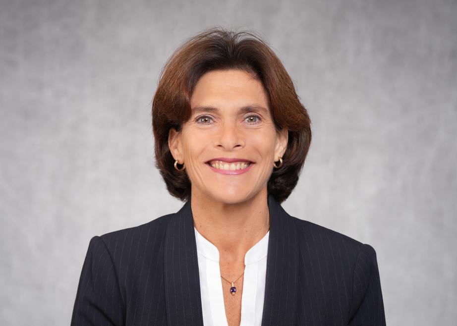 Nicole Altneu headshot