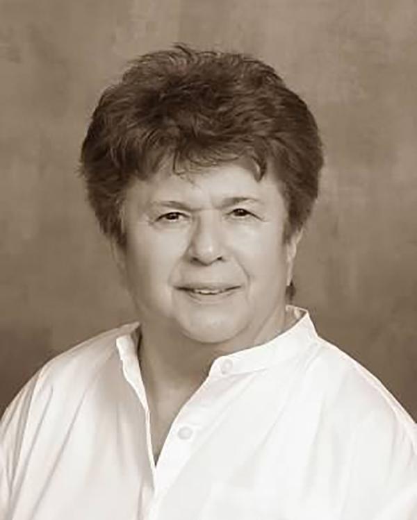 Elaine Scorpio photo