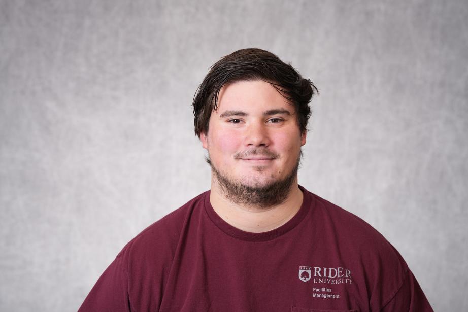 Cole Remely headshot