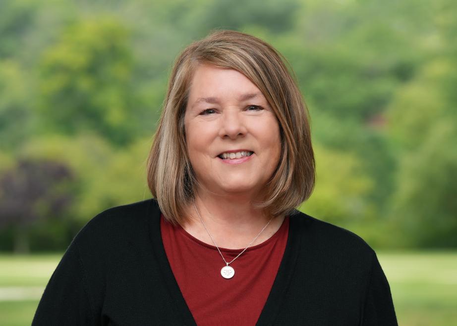 Sueann Robbins headshot