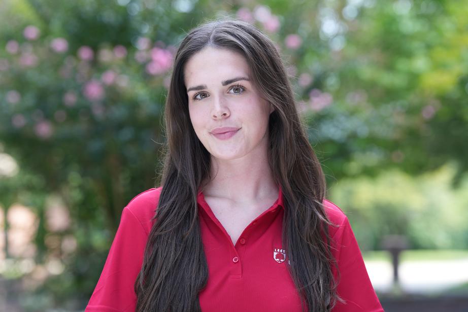 Liv Chmielewski headshot