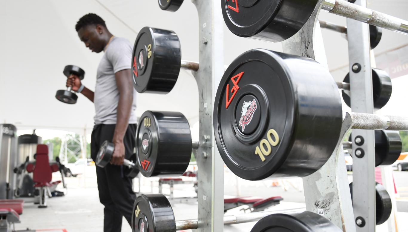 Student lifts weights 