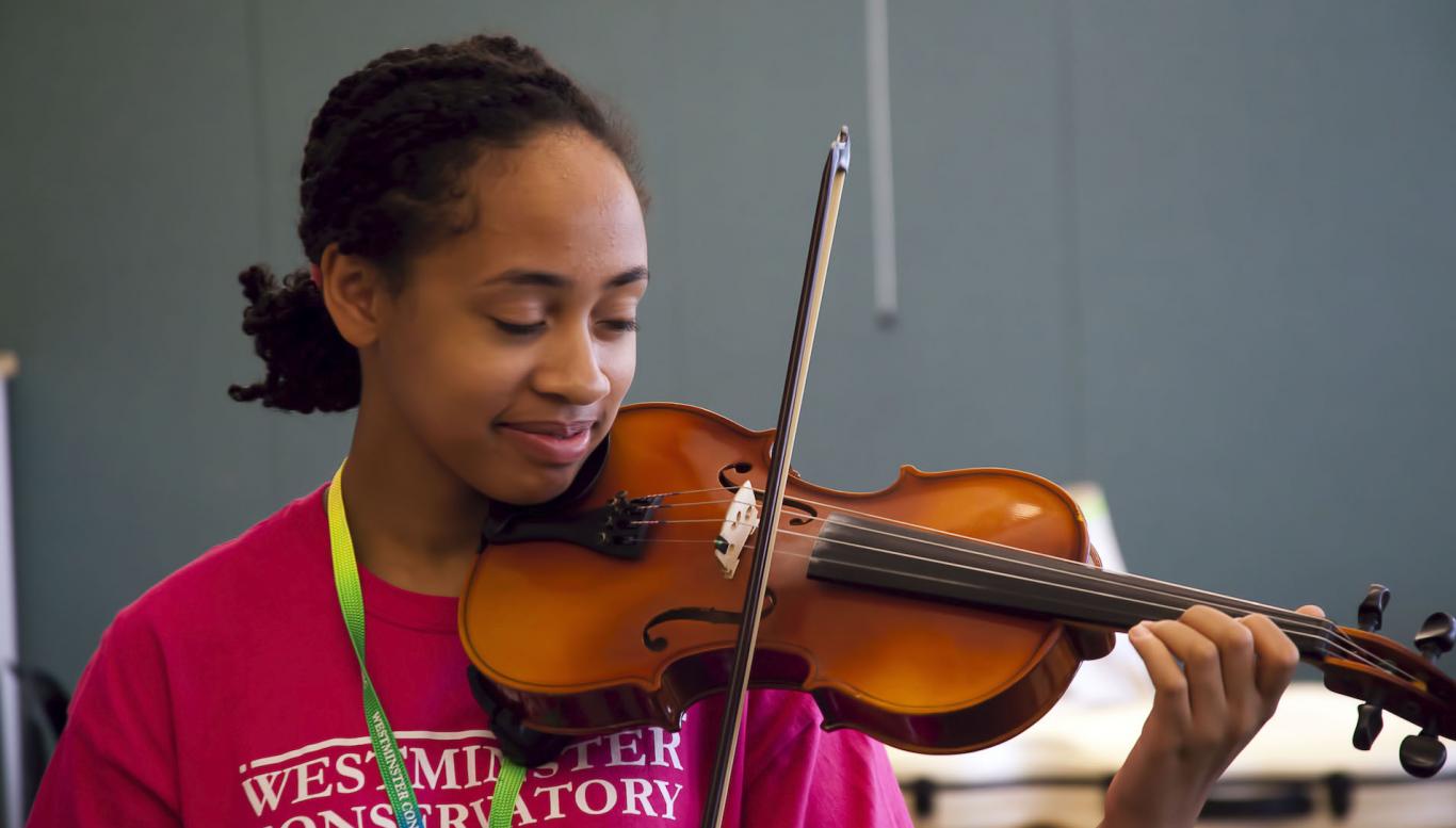 Conservatory_violinist