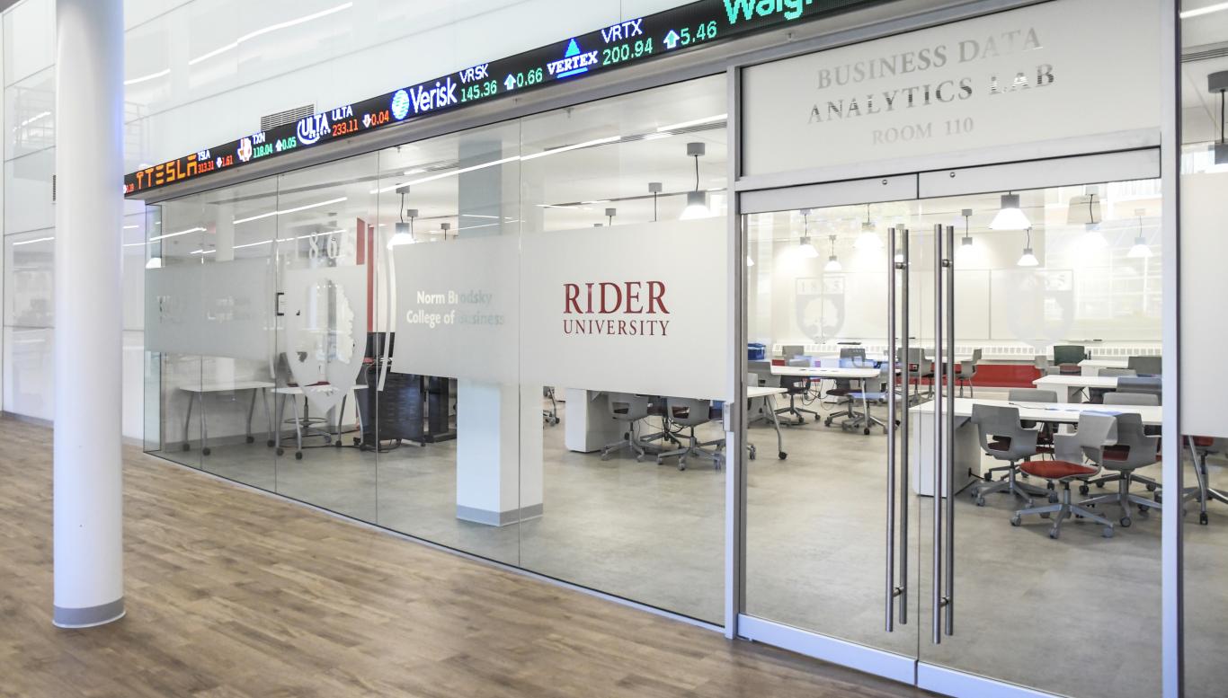 Rider business classroom with computers