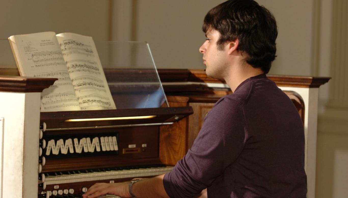 Organ student