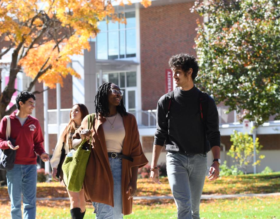 Students walk and talk on Rider campus