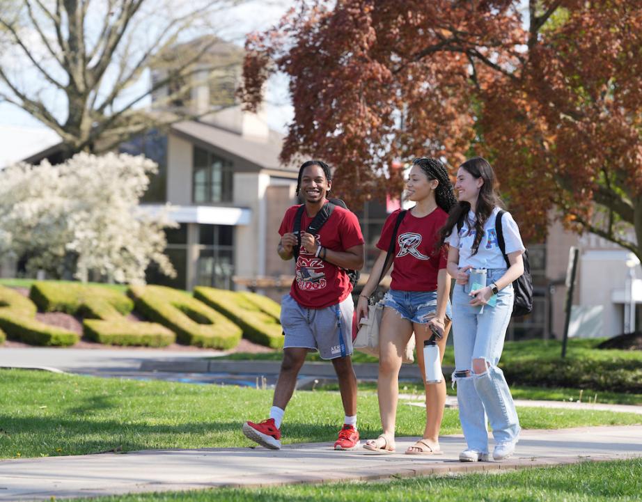 Rider students walk to class together.