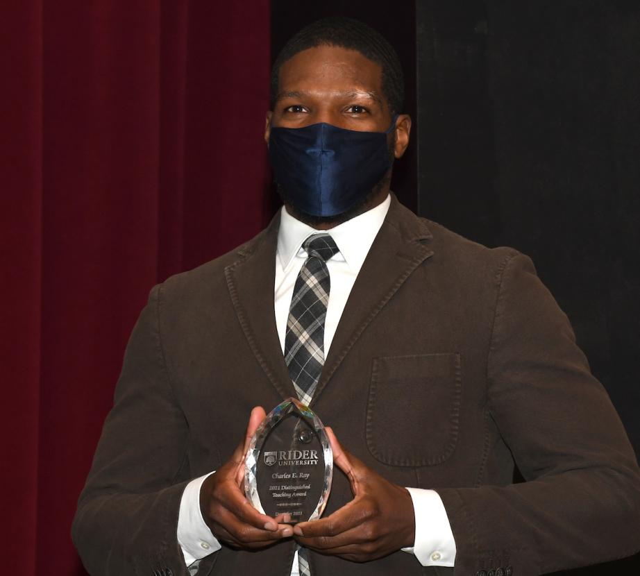 Lecturer Charles Ray at the awards ceremony