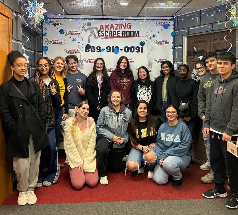 Peer mentors at escape room