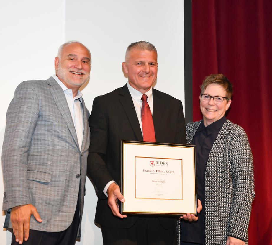 2025 Faculty and Staff Award Winners