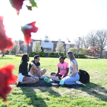 Students have picnic on campus
