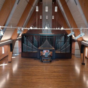 interior of Gill chapel