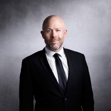 Nicholas Perna headshot