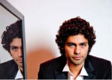 Photo of Adrian Grenier