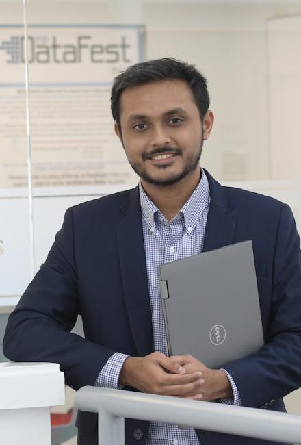 Umer Khan '21 headshot